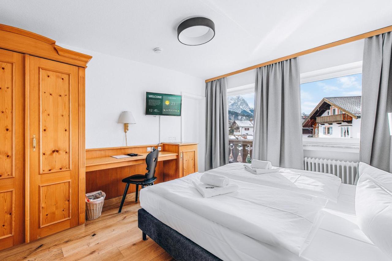 Weidegg - Hotel Garni Garmisch-Partenkirchen Exterior photo