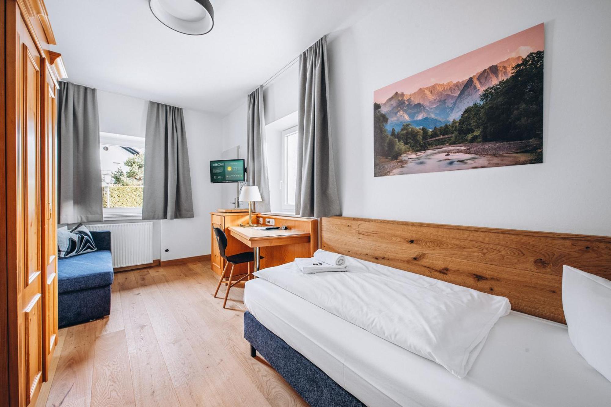 Weidegg - Hotel Garni Garmisch-Partenkirchen Exterior photo